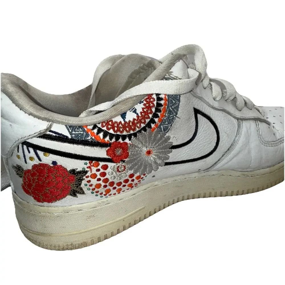 Size 11 - Nike Air Force 1 LNY W